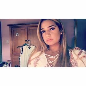 Meet your Posher, Alejandra